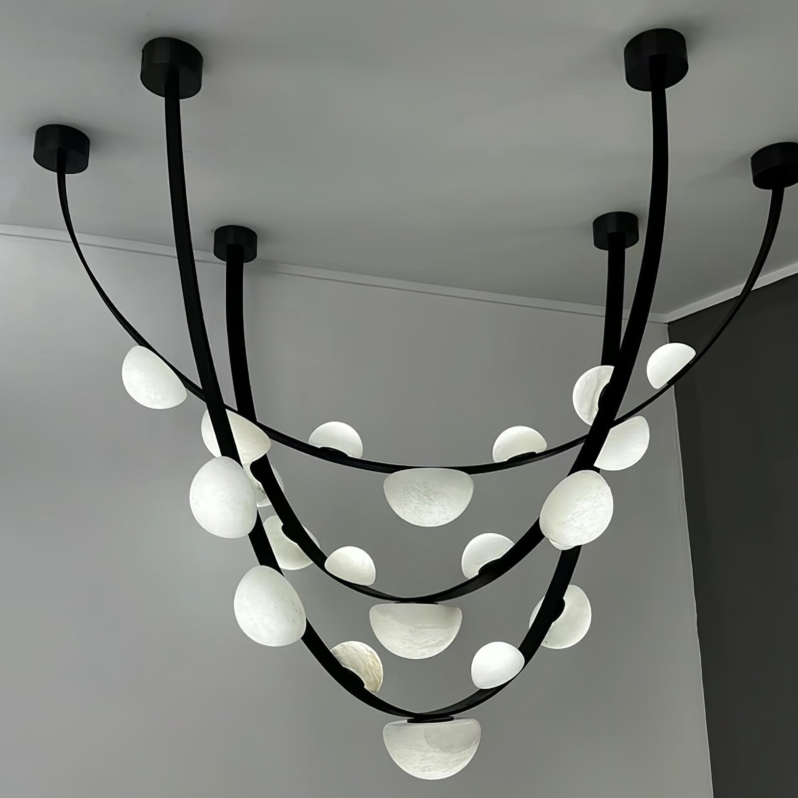 Dew Drops Alabaster Chandelier - L 188cm x H 120cm / L 74″ x H 47.2″Black & WhiteWarm LightCyranlamps
