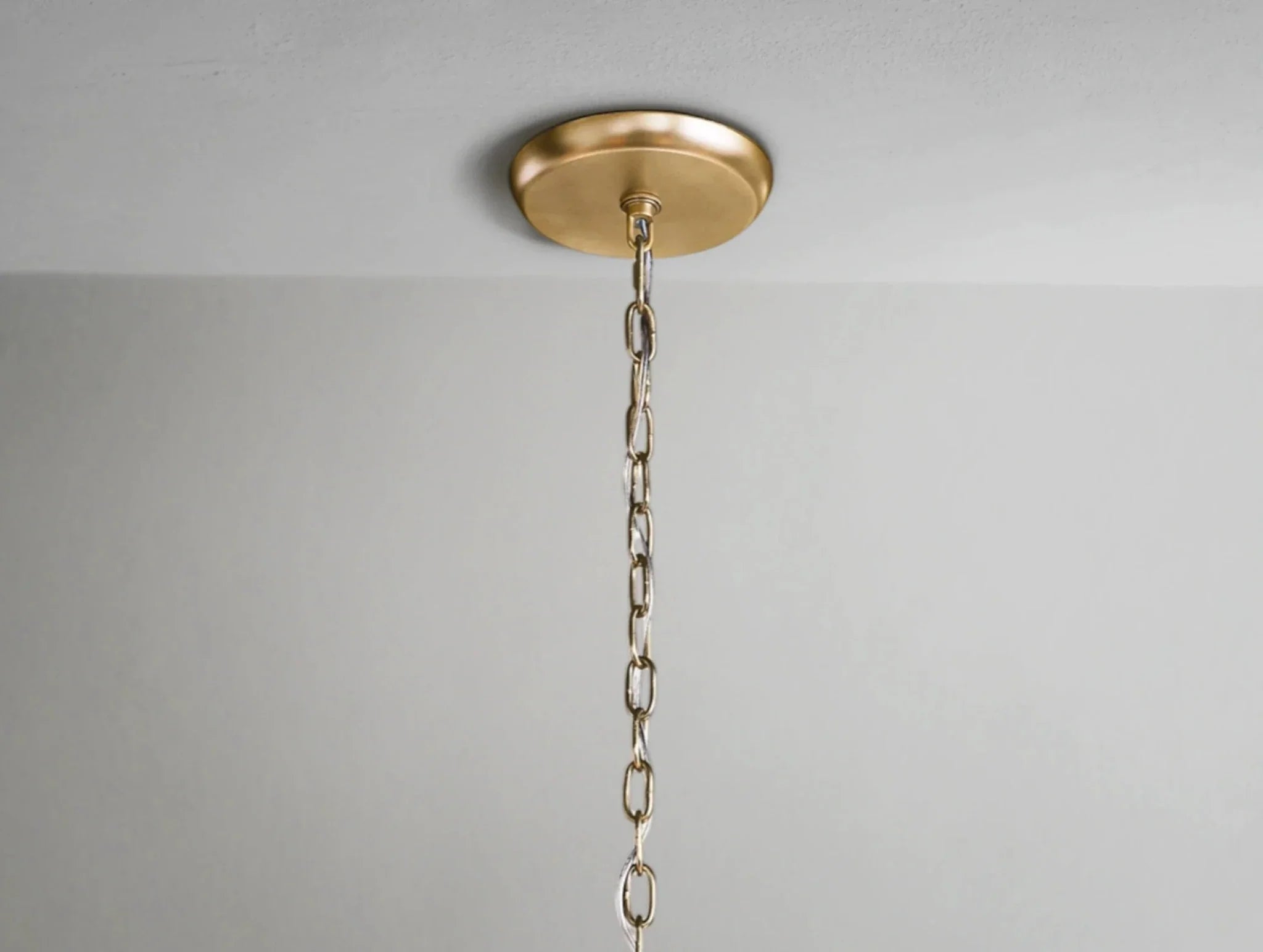 Thadria Round Chandelier - Cyran Lamps